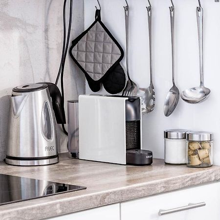 Lux Studio 11 With Yard In The Heart Of Athens 아파트 외부 사진