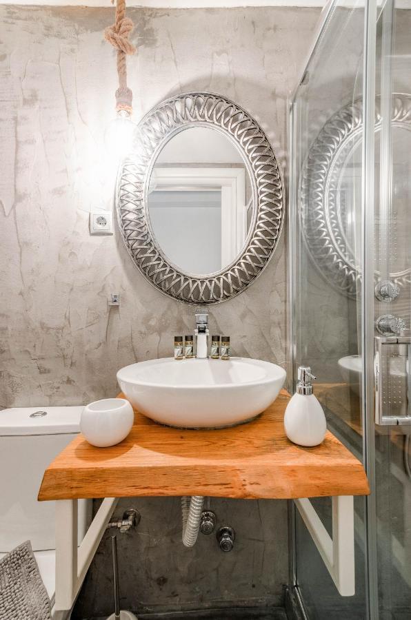 Lux Studio 11 With Yard In The Heart Of Athens 아파트 외부 사진