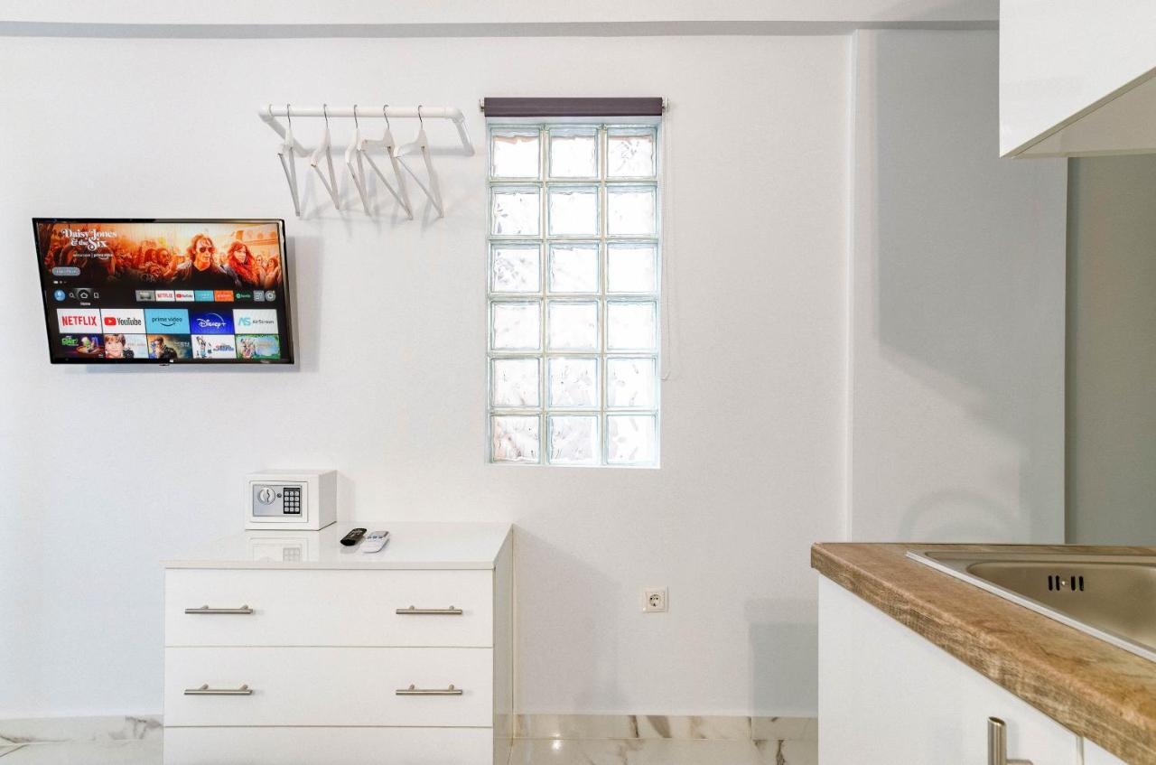 Lux Studio 11 With Yard In The Heart Of Athens 아파트 외부 사진
