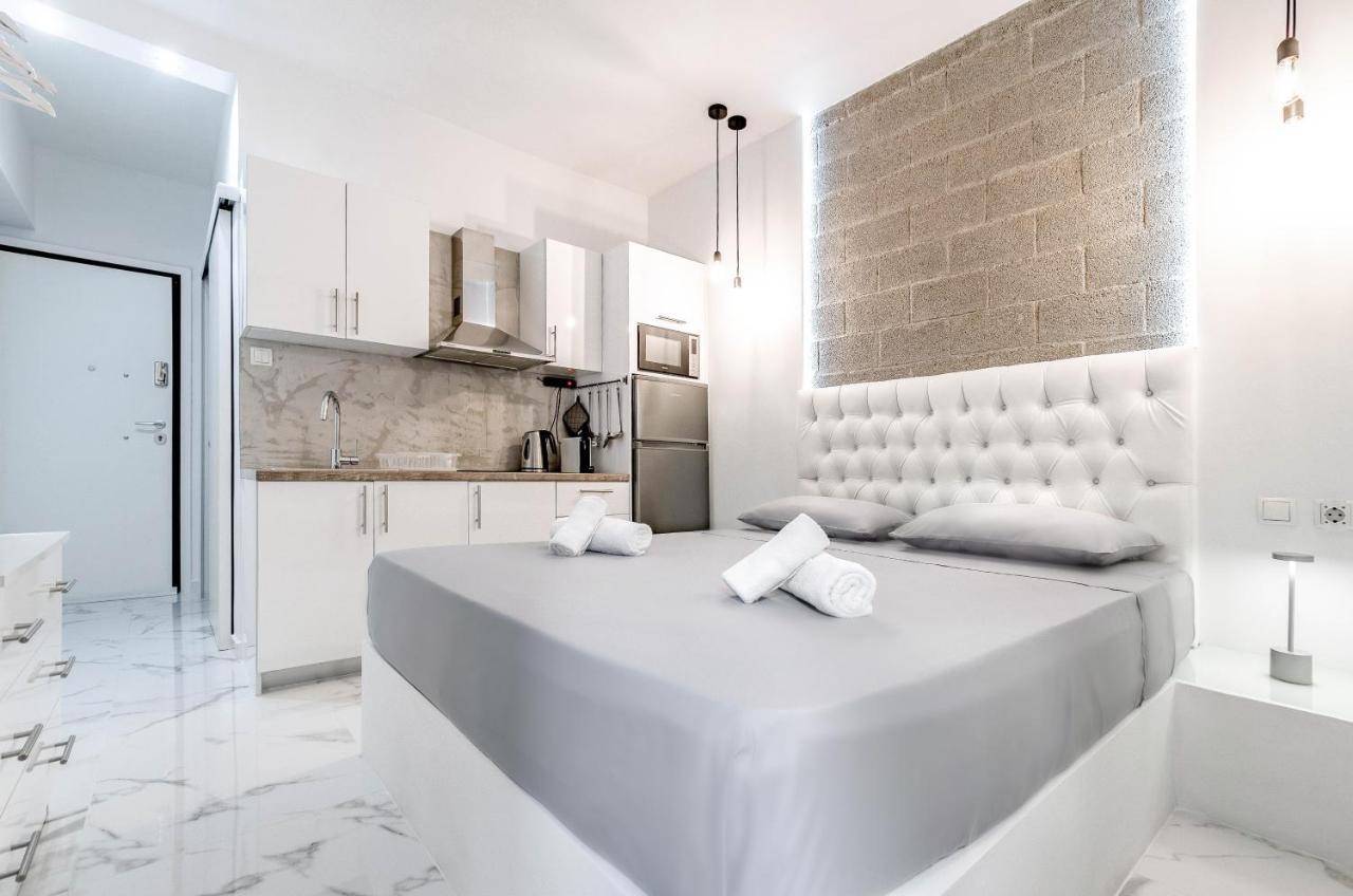 Lux Studio 11 With Yard In The Heart Of Athens 아파트 외부 사진